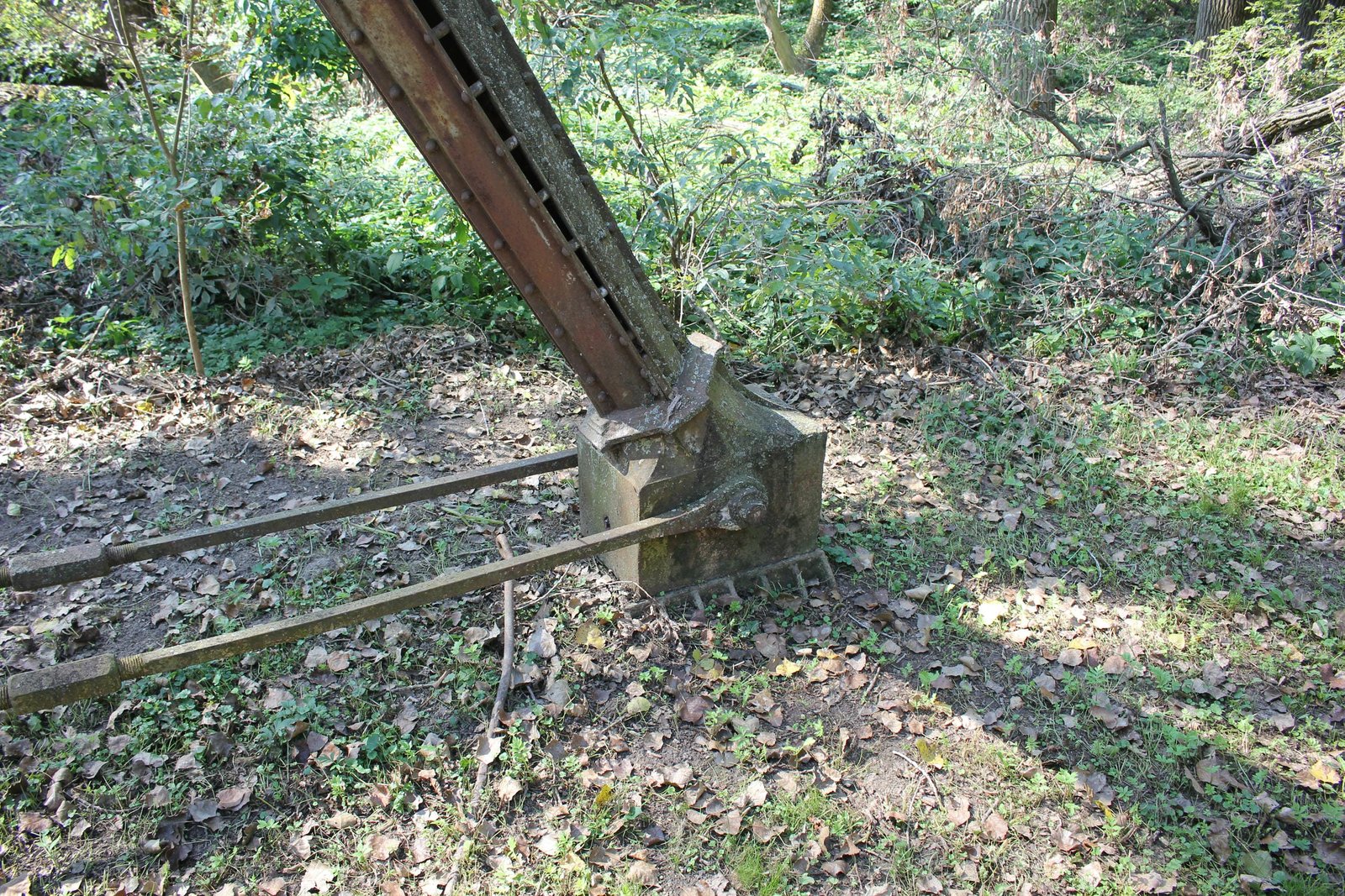 Lower angle connection